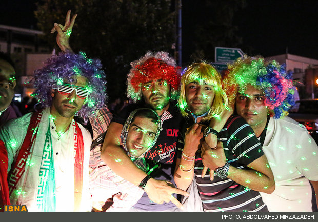شادی مردم پس از صعود به جام جهانی