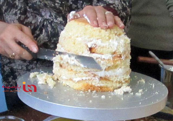 با کیک شکل انار یلدایتان را تزئین کنید