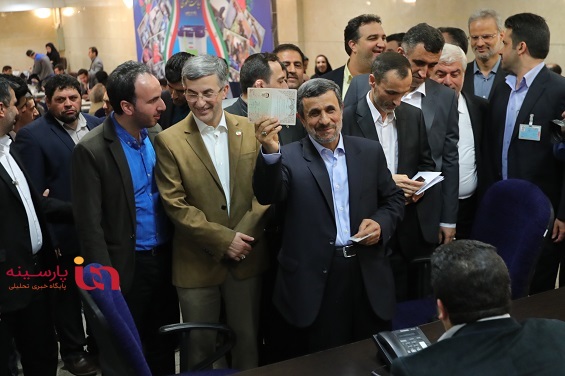 فوری/ محمود احمدی‌نژاد هم برای شرکت در انتخابات ثبت نام کرد