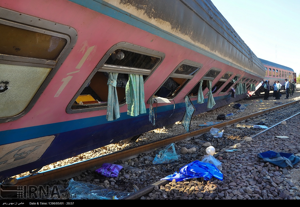 خروج قطار مسافری اهواز - مشهد از خط