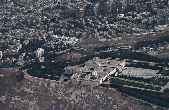 اسرائیل: نفوذ ایران بیشتر شود، کاخ اسد را بمباران می‌کنیم