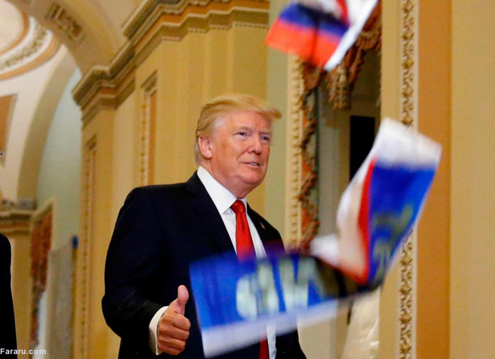 پرتاپ پرچم روسیه به سمت ترامپ