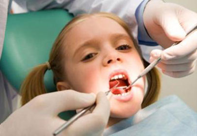 پوسیدگی‌های دندانی زودرس دوران کودکی چیست؟