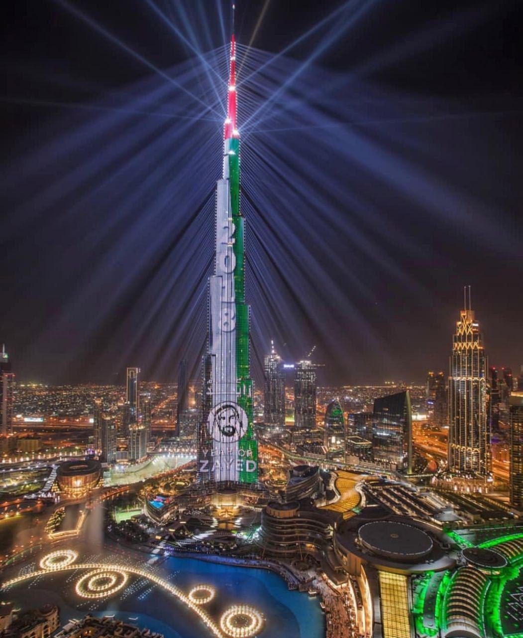 نورپردازی زیبای برج خلیفه دبی + عکس