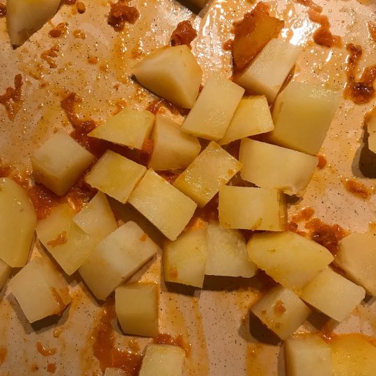 دستور پخت دو پیازه آلو (سیب زمینی)