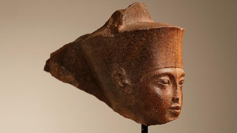حراج سر فرعون ۹ ساله مصری در لندن +عکس