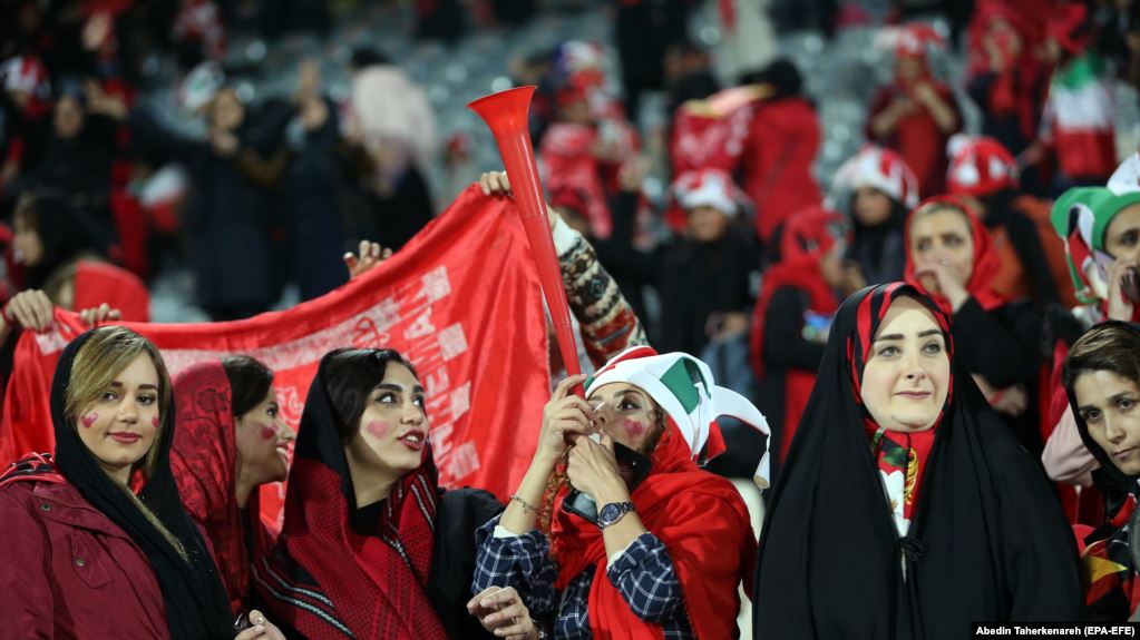 سفر هیأت ویژه «فیفا» برای بررسی وضعیت ورود زنان به ورزشگاه ها به ایران