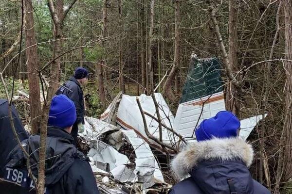 سقوط یک فروند هواپیما در کانادا/ ۷ تن جان باختند