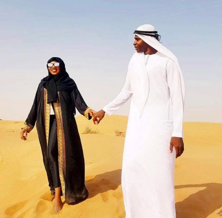 مهاجم محبوب استقلالی‌ها همراه همسرش در امارات