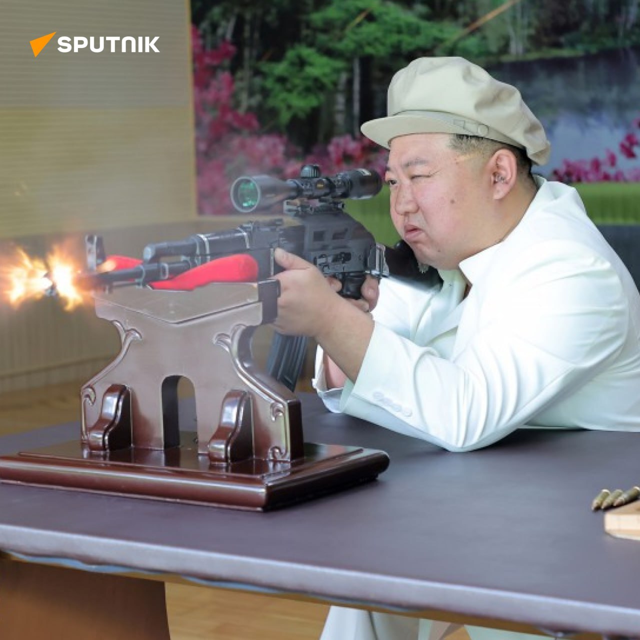 بازدید رهبر کره شمالی از کارخانجات صنایع دفاعی بازدید رهبر کره شمالی از کارخانجات صنایع دفاعی