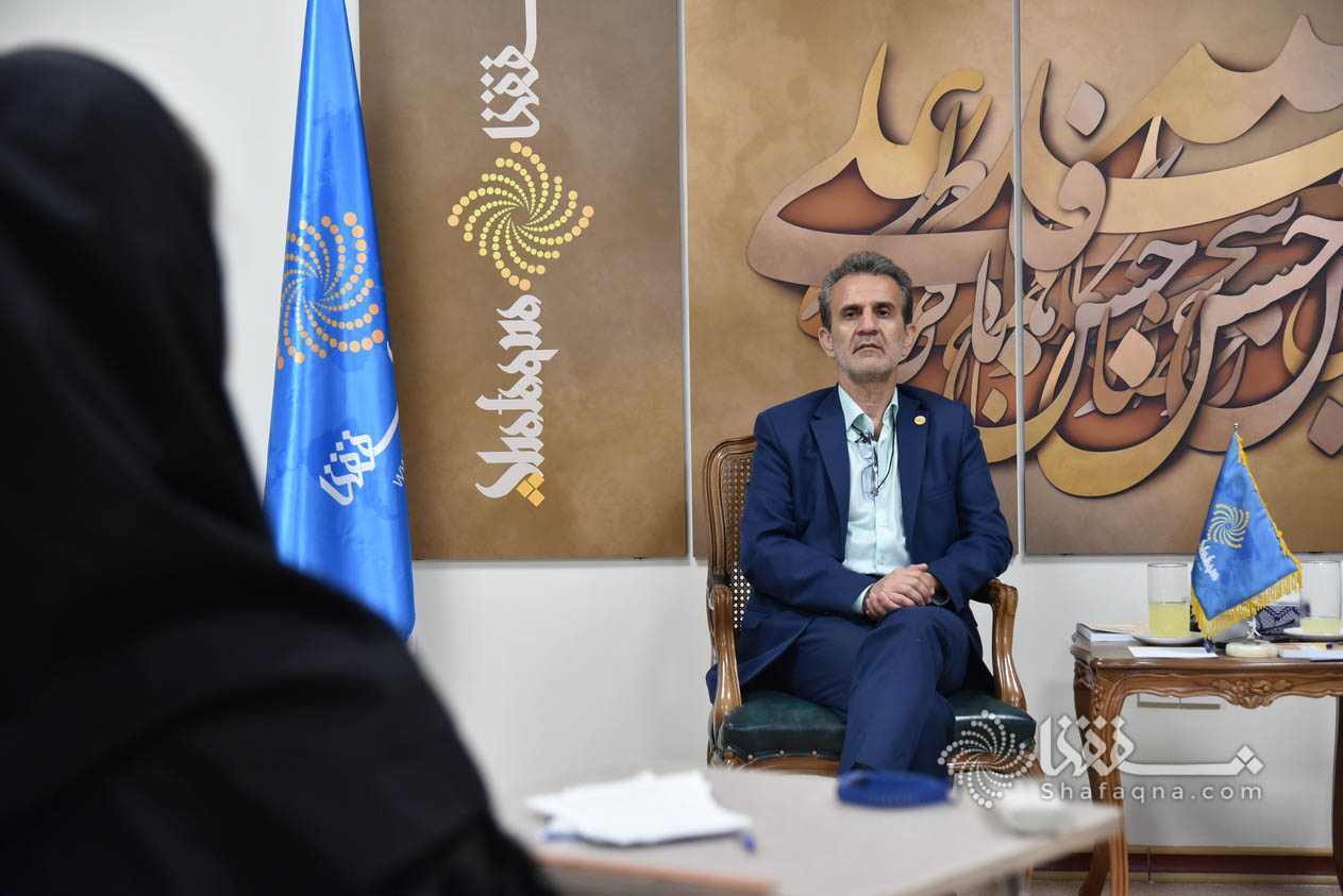 اگر کودکان کار، عضو باندی هستند چرا تا به حال یک نفر از این باند را دستگیر نکردند؟ اگر کودکان کار، عضو باندی هستند چرا تا به حال یک نفر از این باند را دستگیر نکردند؟