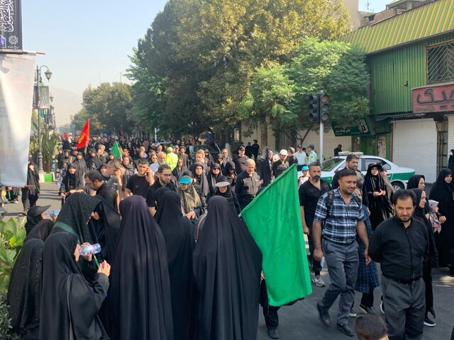 حضور مسئولان کشوری در پیاده‌روی جاماندگان اربعین در تهران