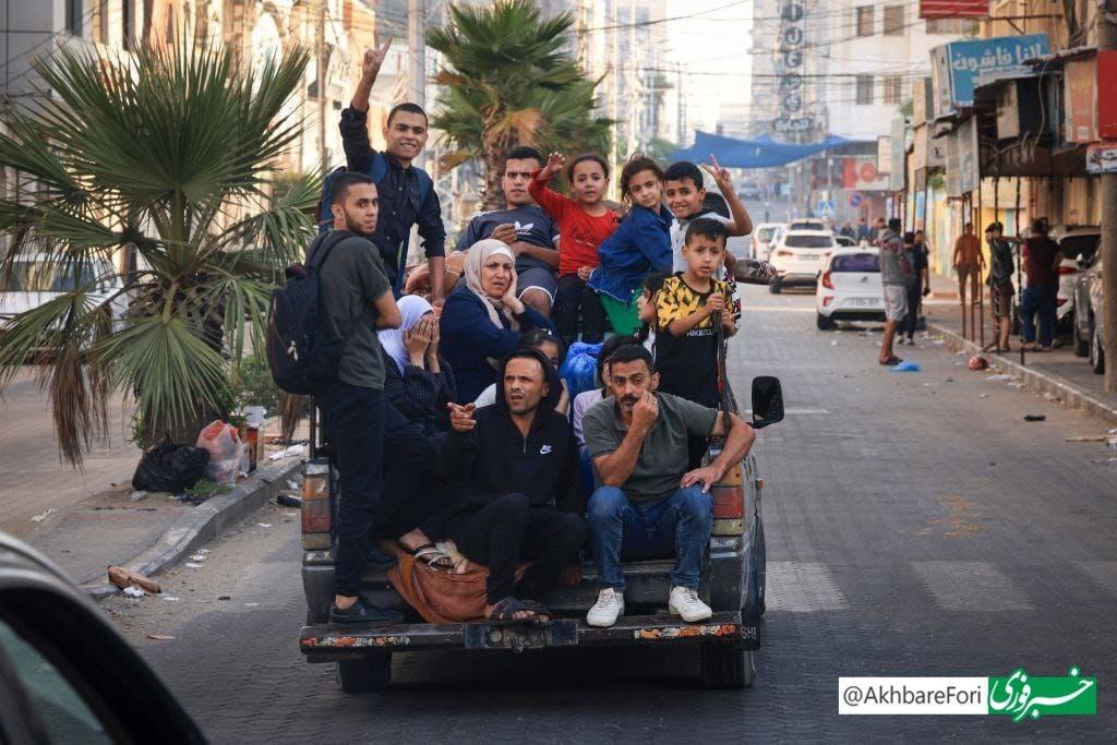 تصاویری از خروج ساکنان غزه
