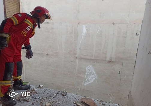 انفجار گاز در یک مجتمع مسکونی در اهواز/ ۵ نفر مصدوم شدند + عکس