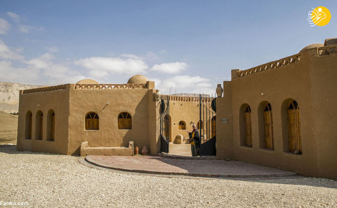 زندگی عجیب یک زن تنها در کویر مصر+ عکس