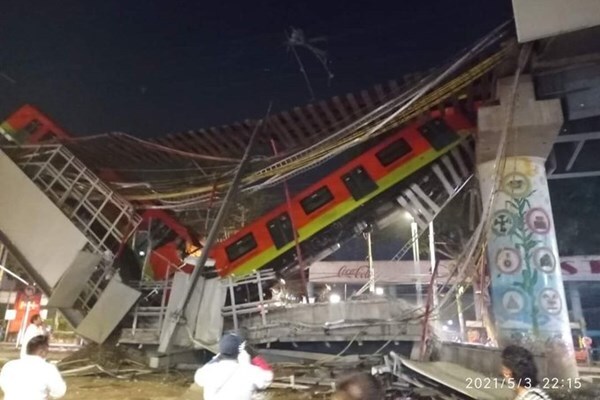 حادثه ریزش پل قطار شهری در مکزیکوسیتی با ۱۵ کشته و ده‌ها زخمی +فیلم