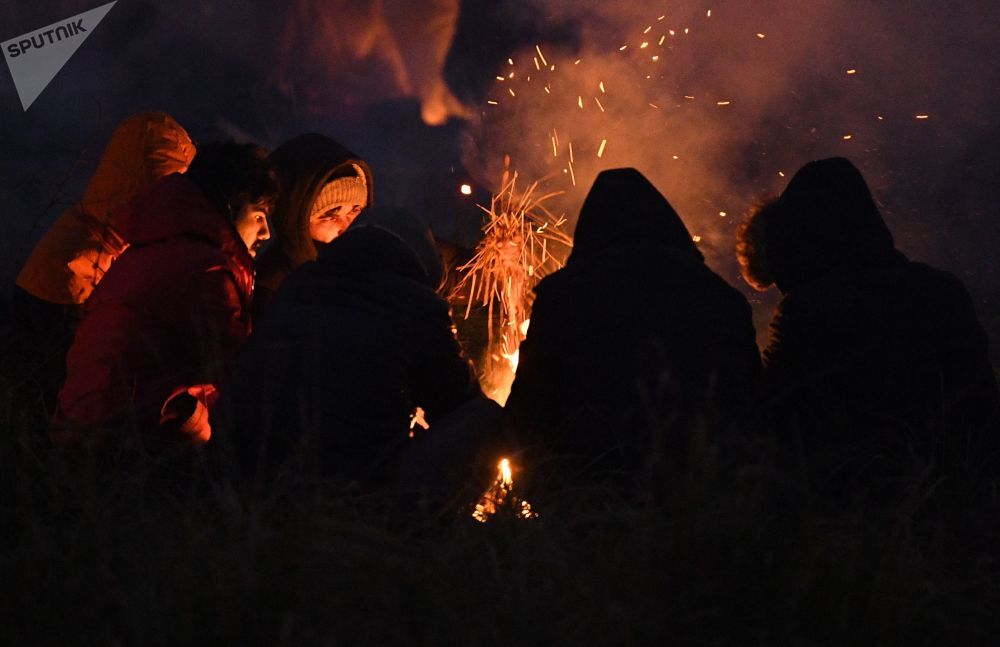 شب، هیمه آتش و آوارگی