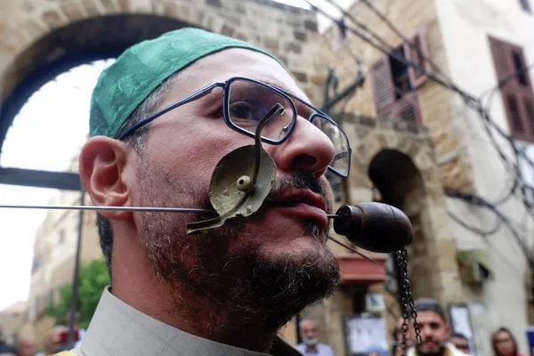 مسلمانان جشن مولود حضرت محمد را جشن می گیرند