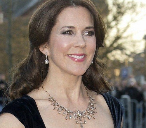 راز ست کردن گردنبند و لباس بین سلبریتی ها