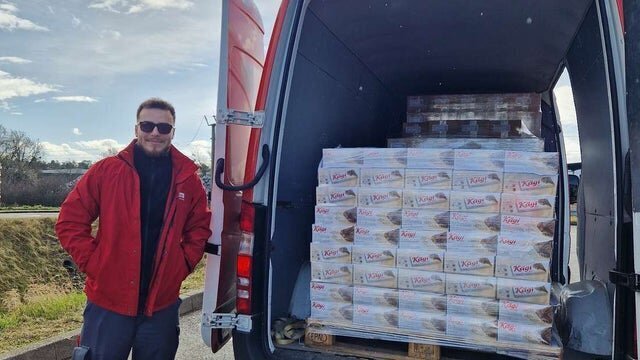 ۷۰۰ کیلو شکلات درجه یک سوییسی جایزه نجات دروازه+ عکس